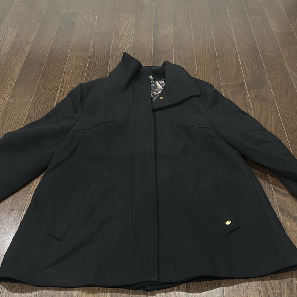 Ellen tracy wool coat. size 16.
black